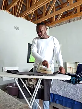 Snapshot of LaughRiotX chatting on 10/02/25, 07:48 LaughRiotX online show from 10/02/25, 07:48