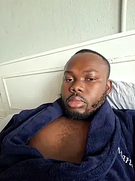 Snapshot of LaughRiotX chatting on 10/14/25, 06:14 LaughRiotX online show from 10/14/25, 06:14