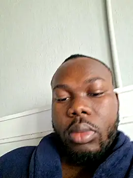 Snapshot of LaughRiotX chatting on 10/21/25, 05:19 LaughRiotX online show from 10/21/25, 05:19