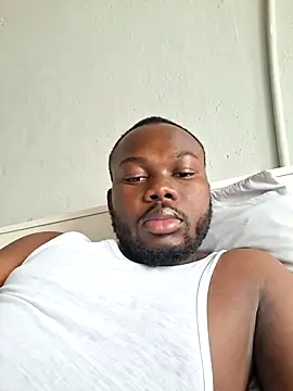 Snapshot of LaughRiotX chatting on 10/27/25, 12:53 LaughRiotX online show from 10/27/25, 12:53