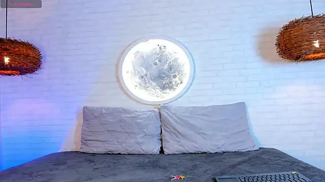 Elise Diamond online show from 09/16/25, 02:23