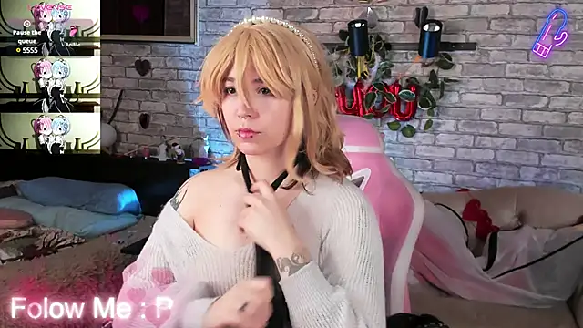 Snapshot of Alex_Howell chatting on 02/25/25, 08:41 Alex Howell online show from 02/25/25, 08:41