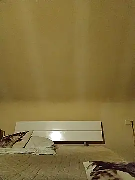 Snapshot of SexyLucie2024 chatting on 10/04/25, 08:23 SexyLucie2024 online show from 10/04/25, 08:23