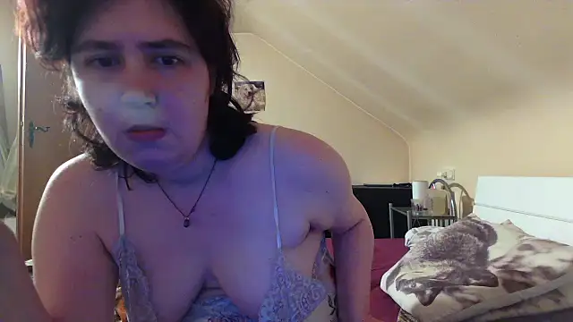 Snapshot of SexyLucie2024 chatting on 11/11/25, 05:51 SexyLucie2024 online show from 11/11/25, 05:51