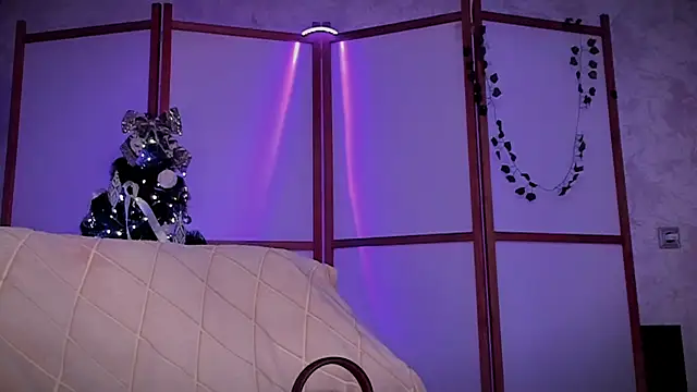 Snapshot of Devilina_V chatting on 01/10/25, 11:54 Devilina V online show from 01/10/25, 11:54