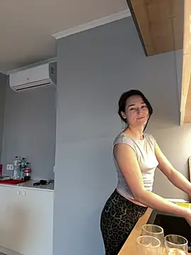 Snapshot of Pavlyna chatting on 01/22/25, 11:01 Pavlyna online show from 01/22/25, 11:01