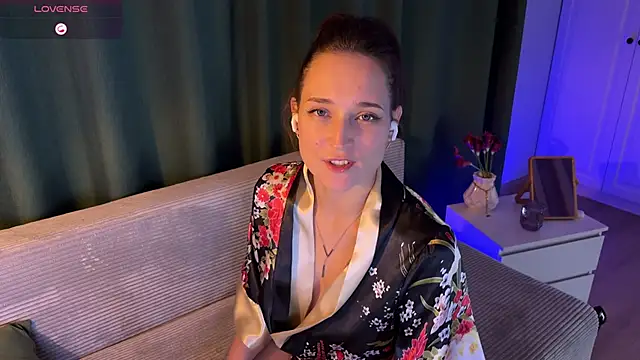 Pavlyna online show from 11/25/25, 07:14