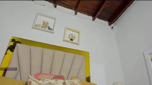 vahiolet fuentes online show from 01/28/25, 03:04