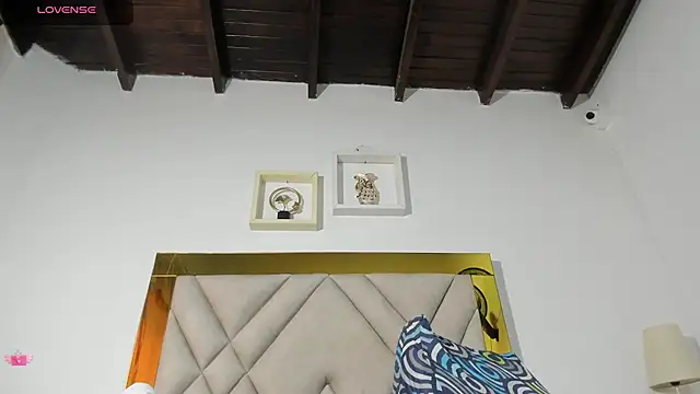 vahiolet fuentes online show from 02/12/25, 07:13