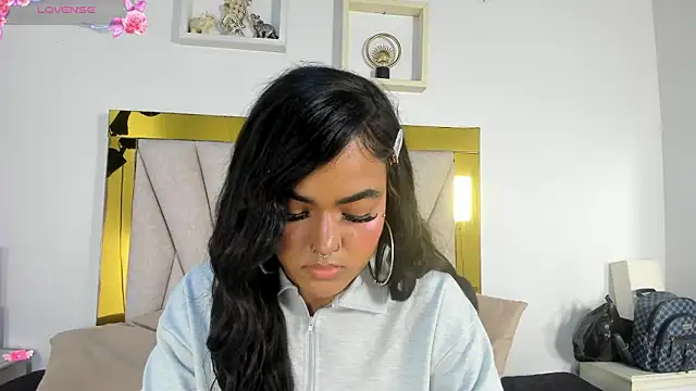 Snapshot of vahiolet_fuentes chatting on 02/20/26, 03:25 vahiolet fuentes online show from 02/20/26, 03:25