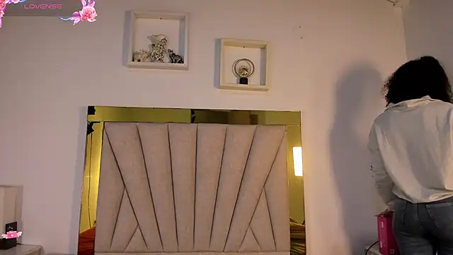 Snapshot of vahiolet_fuentes chatting on 03/07/26, 03:03 vahiolet fuentes online show from 03/07/26, 03:03