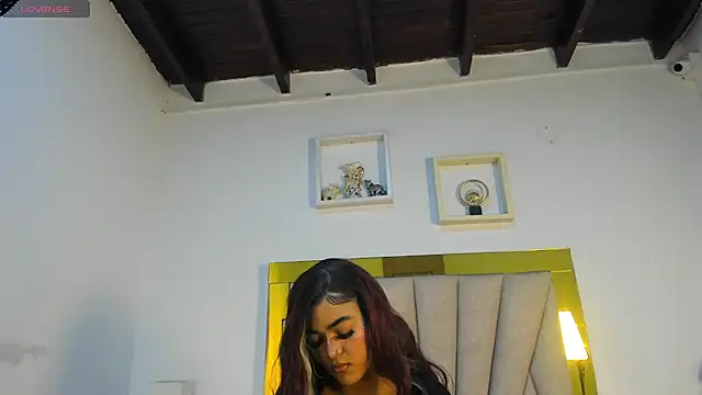 Snapshot of vahiolet_fuentes chatting on 03/21/26, 03:00 vahiolet fuentes online show from 03/21/26, 03:00