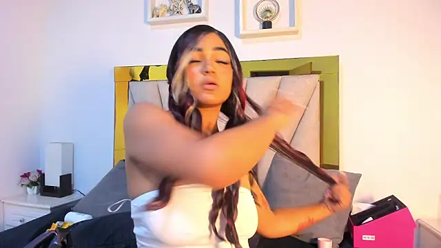 Snapshot of vahiolet_fuentes chatting on 03/27/26, 08:26 vahiolet fuentes online show from 03/27/26, 08:26