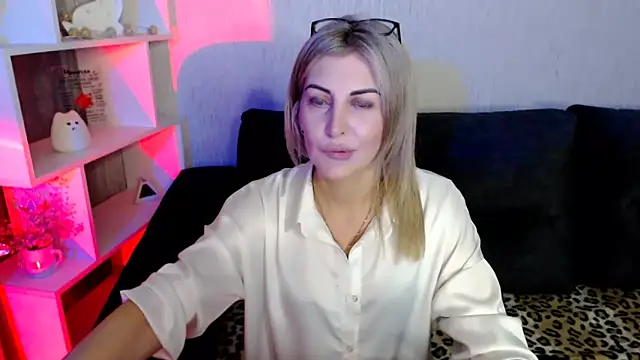 Amelia Harper online show from 11/29/25, 01:25