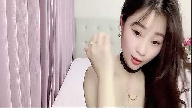 aisha123123 online show from 02/28/25, 03:04