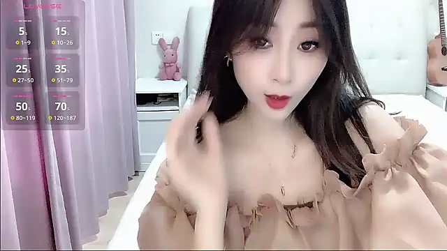 aisha123123 online show from 09/10/25, 02:55