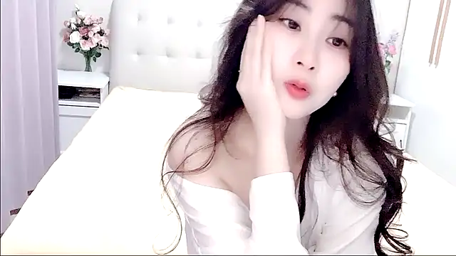 aisha123123 online show from 01/19/26, 02:26