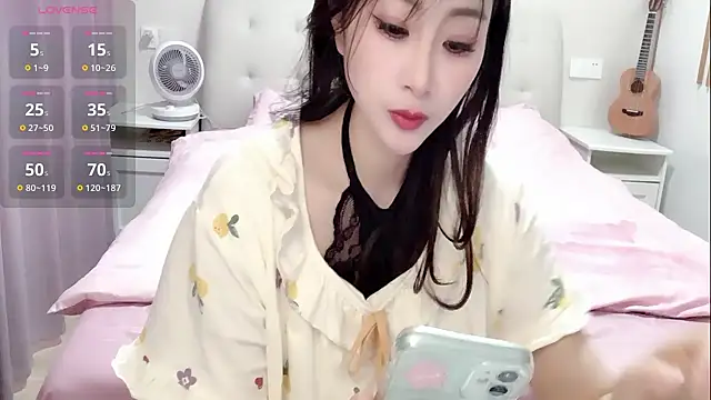 aisha123123 online show from 06/08/26, 02:23