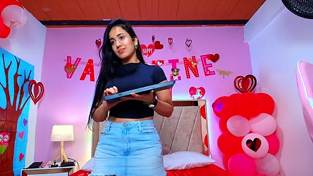 Miia harper  online show from 02/14/25, 06:56