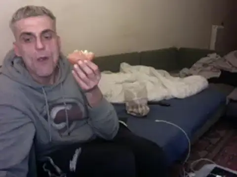 skossa777 online show from 03/18/25, 08:37