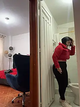 Snapshot of karenlennox1 chatting on 01/14/26, 09:20 karenlennox1 online show from 01/14/26, 09:20