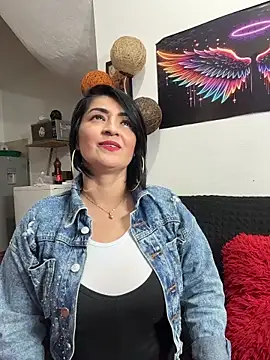 Snapshot of karenlennox1 chatting on 01/16/26, 11:20 karenlennox1 online show from 01/16/26, 11:20