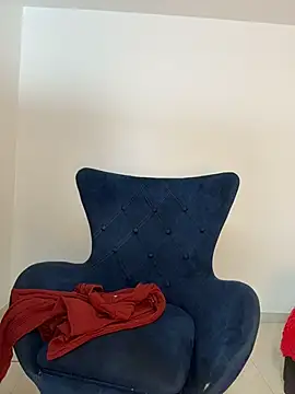 Snapshot of karenlennox1 chatting on 03/05/26, 12:17 karenlennox1 online show from 03/05/26, 12:17