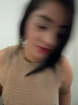 Snapshot of karenlennox1 chatting on 03/18/26, 10:46 karenlennox1 online show from 03/18/26, 10:46