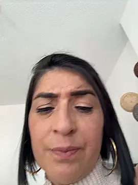 Snapshot of karenlennox1 chatting on 03/21/26, 07:28 karenlennox1 online show from 03/21/26, 07:28