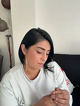 Snapshot of karenlennox1 chatting on 03/26/26, 10:15 karenlennox1 online show from 03/26/26, 10:15