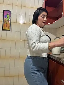 Snapshot of karenlennox1 chatting on 04/10/26, 10:47 karenlennox1 online show from 04/10/26, 10:47