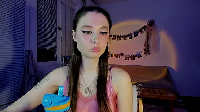 Snapshot of Jenny_darling_love chatting on 03/21/25, 07:02 Jenny darling love online show from 03/21/25, 07:02