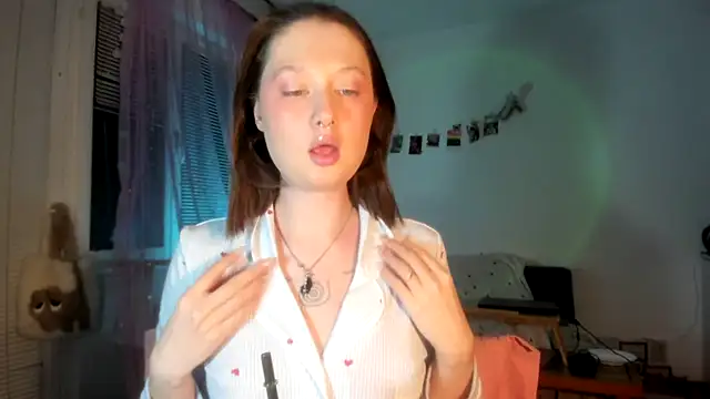 Snapshot of Jenny_darling_love chatting on 04/19/26, 07:16 Jenny darling love online show from 04/19/26, 07:16