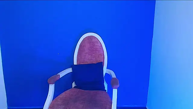 Snapshot of emilybaboo chatting on 02/01/25, 08:37 emilybaboo online show from 02/01/25, 08:37