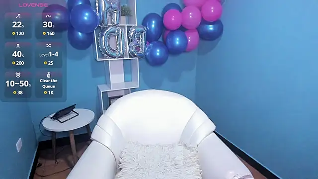 Snapshot of emilybaboo chatting on 02/24/25, 04:26 emilybaboo online show from 02/24/25, 04:26