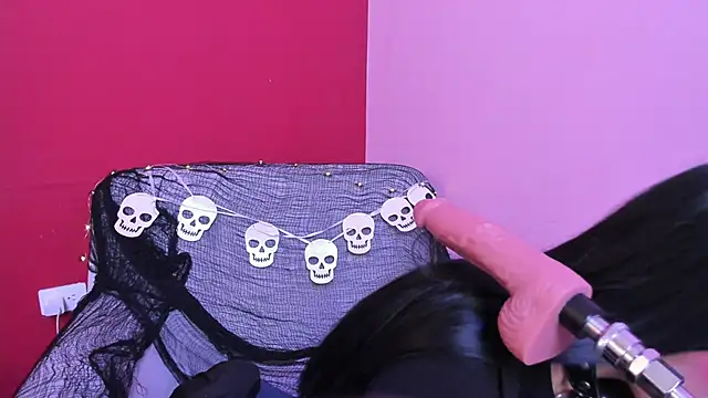 Kate bunny  online show from 10/24/25, 11:28