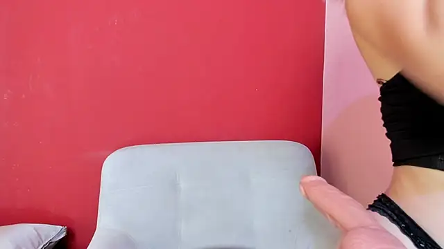 Kate bunny  online show from 11/13/25, 12:37