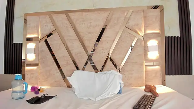 molly sweetee online show from 01/15/25, 07:59