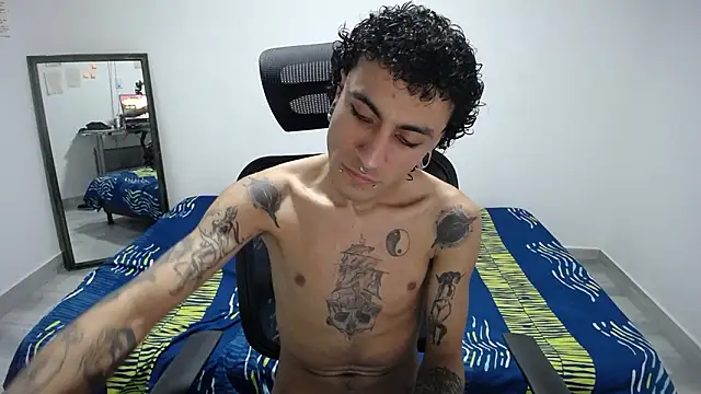 Snapshot of present_the_magic chatting on 03/09/26, 09:19 present the magic online show from 03/09/26, 09:19