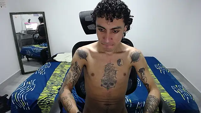 Snapshot of present_the_magic chatting on 03/17/26, 06:17 present the magic online show from 03/17/26, 06:17