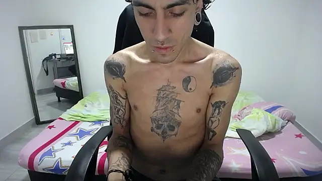 Snapshot of present_the_magic chatting on 03/27/26, 08:48 present the magic online show from 03/27/26, 08:48