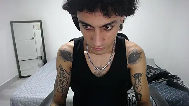 Snapshot of present_the_magic chatting on 04/09/26, 06:19 present the magic online show from 04/09/26, 06:19