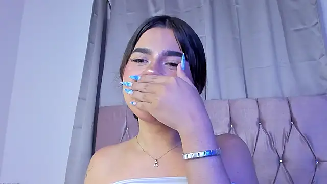 Snapshot of Ashley_piinkk_ chatting on 02/26/25, 10:15 Ashley piinkk  online show from 02/26/25, 10:15