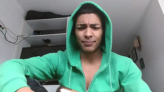 Snapshot of Jhonyblack_1 chatting on 01/16/26, 05:17 Jhonyblack 1 online show from 01/16/26, 05:17