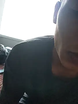 Snapshot of Jhonyblack_1 chatting on 02/19/26, 10:17 Jhonyblack 1 online show from 02/19/26, 10:17