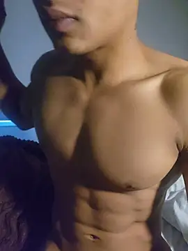 Snapshot of Jhonyblack_1 chatting on 03/05/26, 11:28 Jhonyblack 1 online show from 03/05/26, 11:28