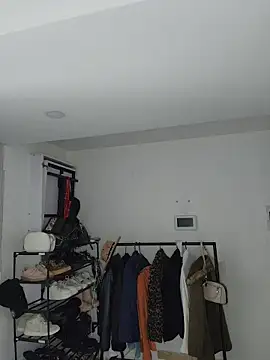 Snapshot of Jhonyblack_1 chatting on 04/13/26, 02:44 Jhonyblack 1 online show from 04/13/26, 02:44