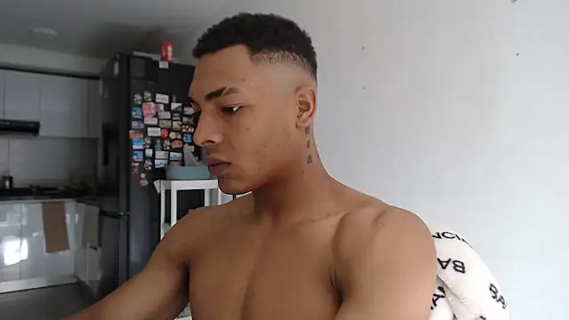 Snapshot of Jhonyblack_1 chatting on 04/22/26, 02:40 Jhonyblack 1 online show from 04/22/26, 02:40