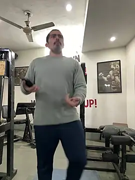 shivani0999 online show from 01/14/26, 12:49