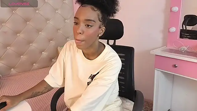 Georgis  online show from 11/28/25, 09:17